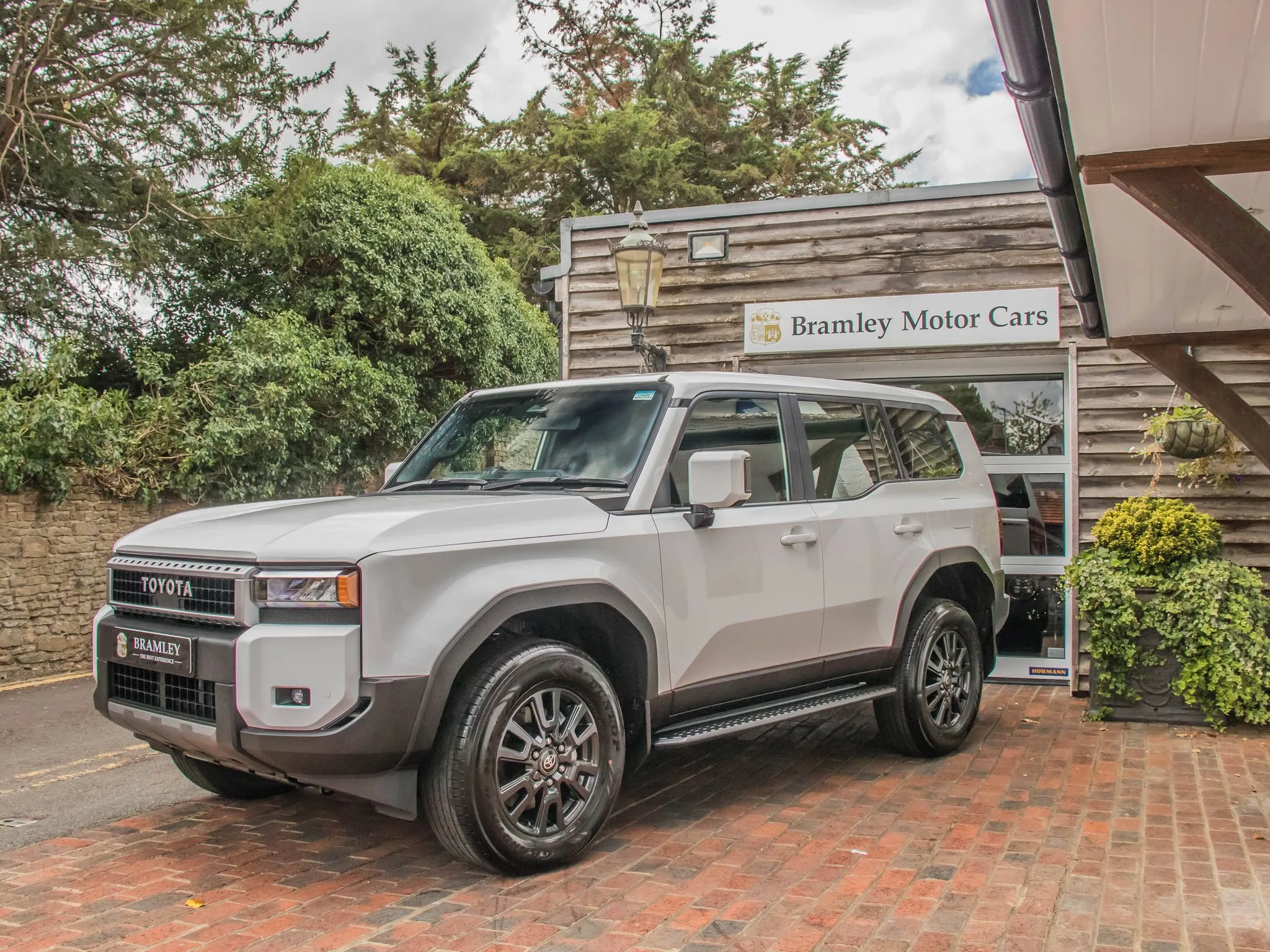 2026 Toyota Land Cruiser 250 Commercial angeboten von einem Fachhändler in Bramley, Vereinigtes Königreich, Hauptfoto