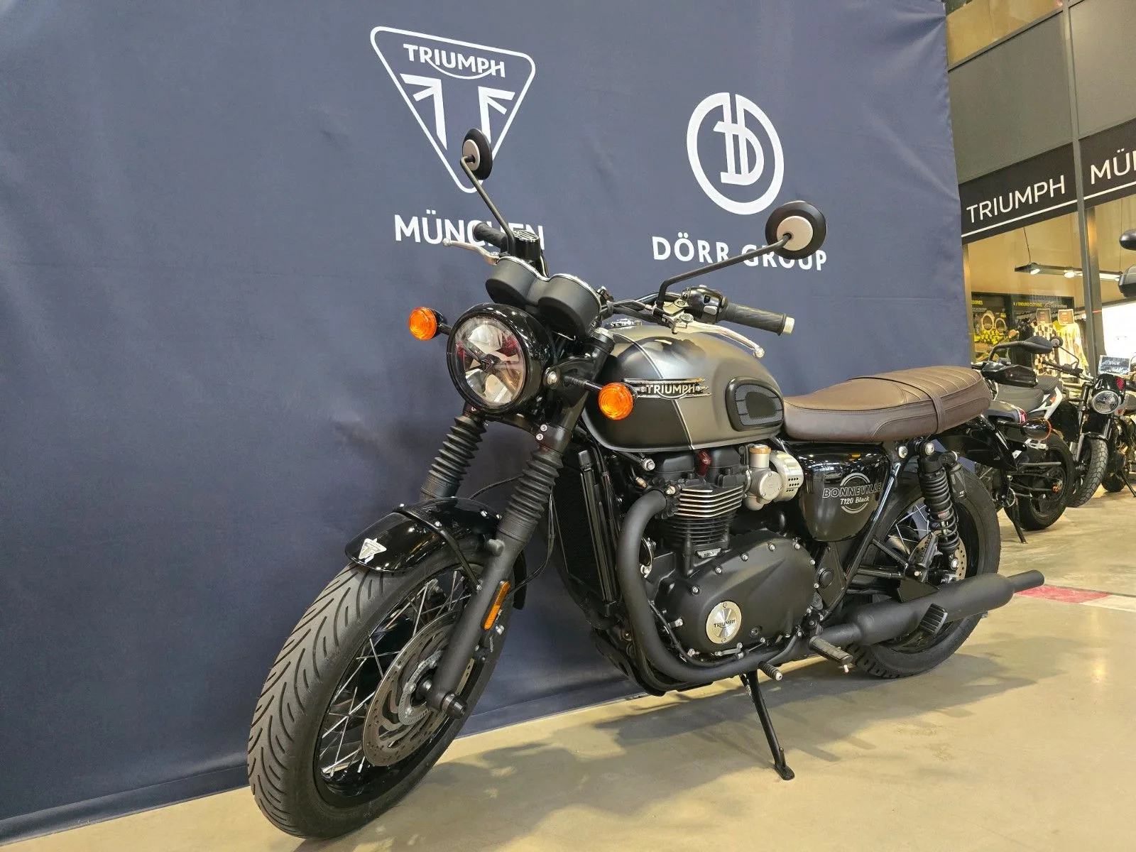 2026 Triumph Bonneville T120 Black, 3/13