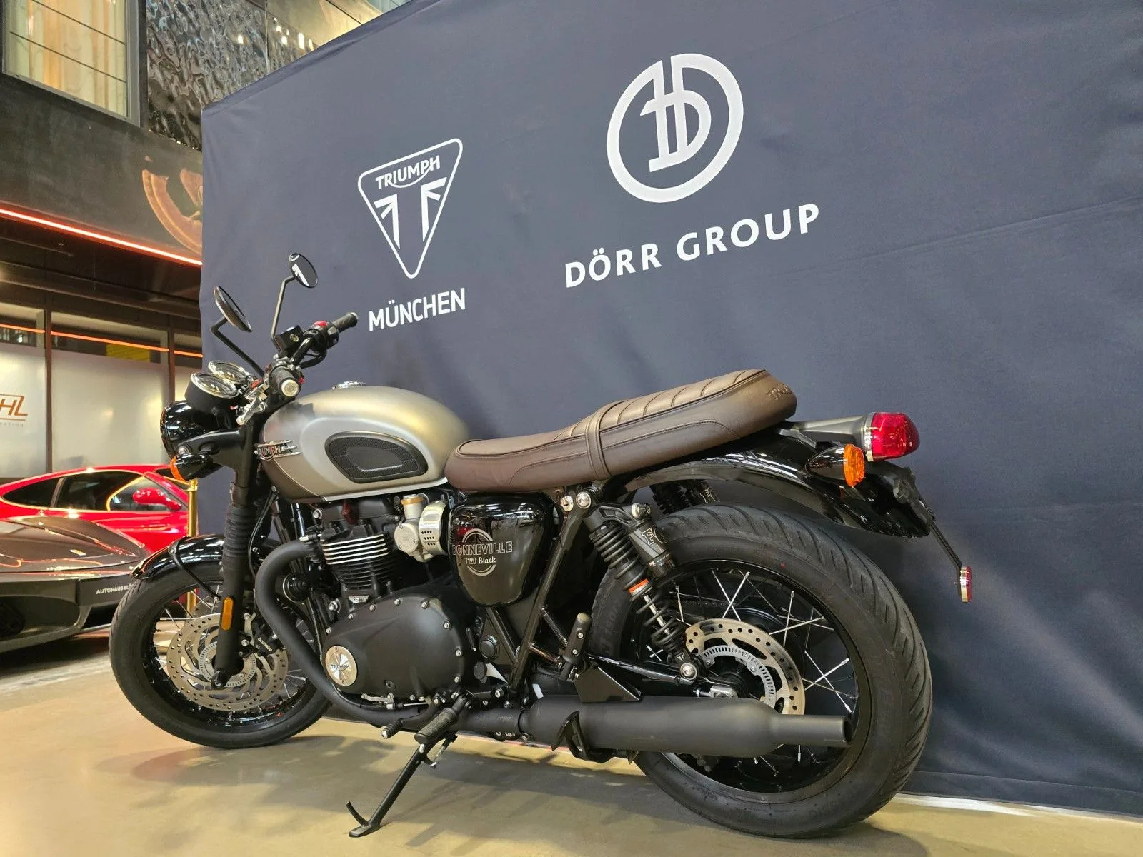 2026 Triumph Bonneville T120 Black, 4/13