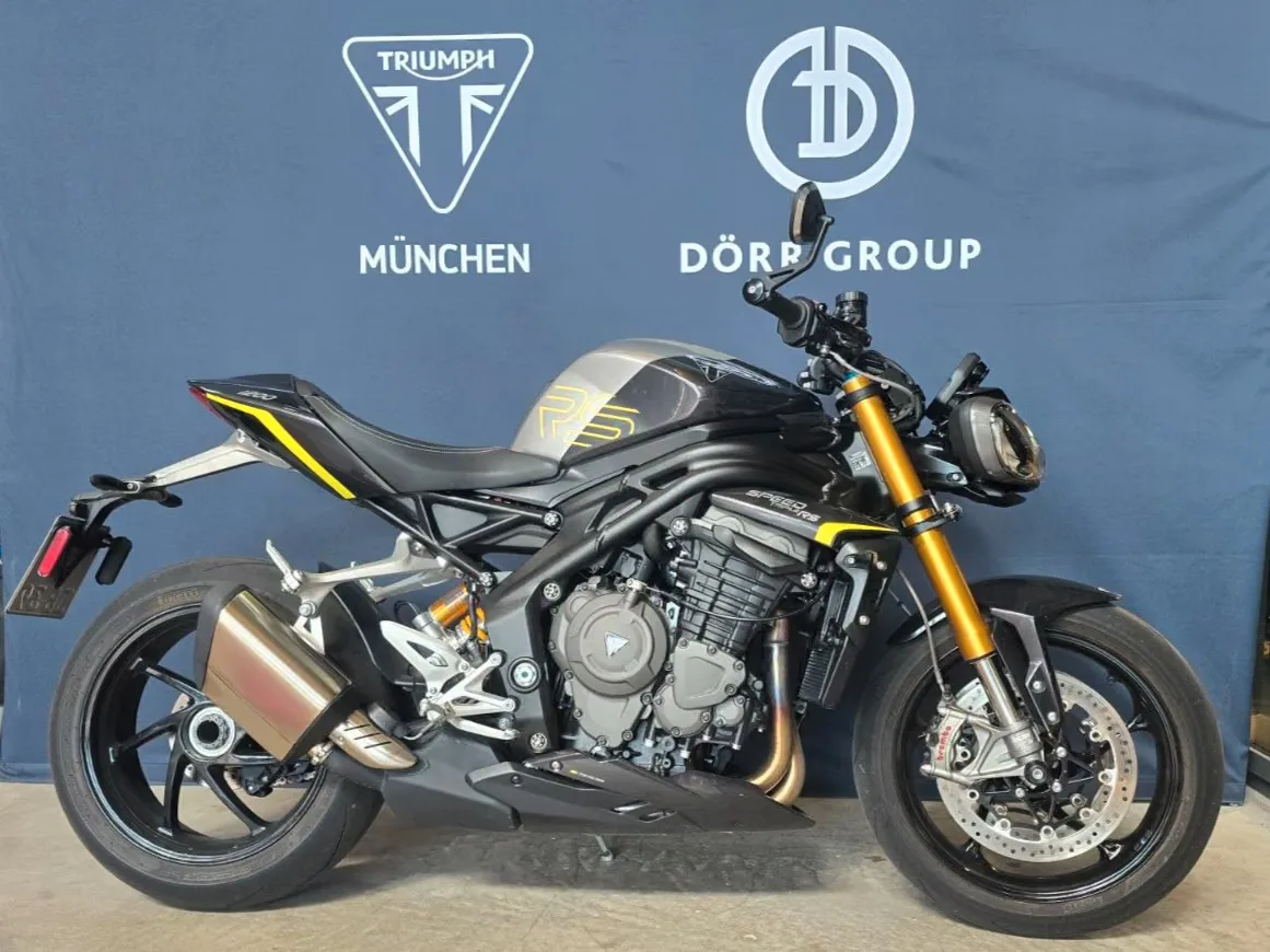2026 Triumph Speed Triple 1200 RS, 2/12