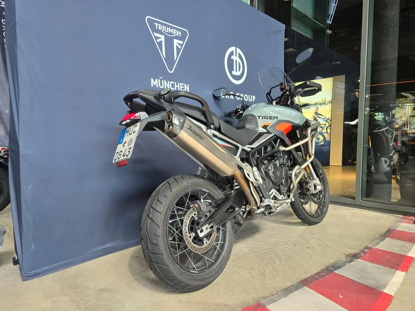 2026 Triumph Tiger 900 Desert Edition, 4/11