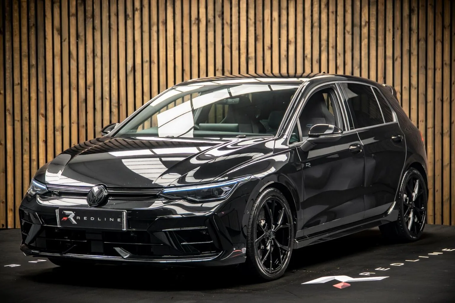 2026 Volkswagen Golf R Black Edition angeboten von einem Fachhändler in Knaresborough, Vereinigtes Königreich, Hauptfoto