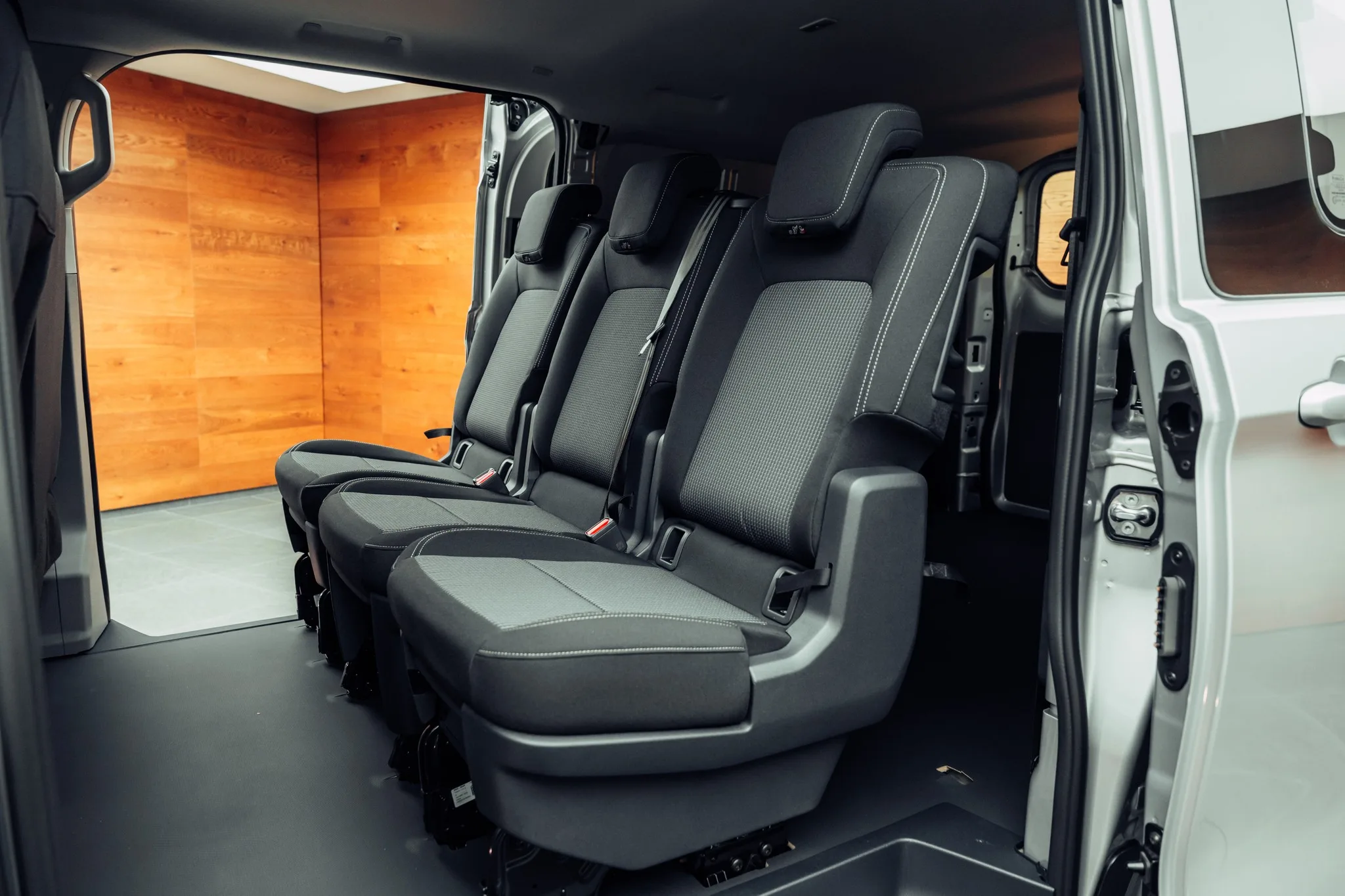 2026 Volkswagen Multivan, 7/18