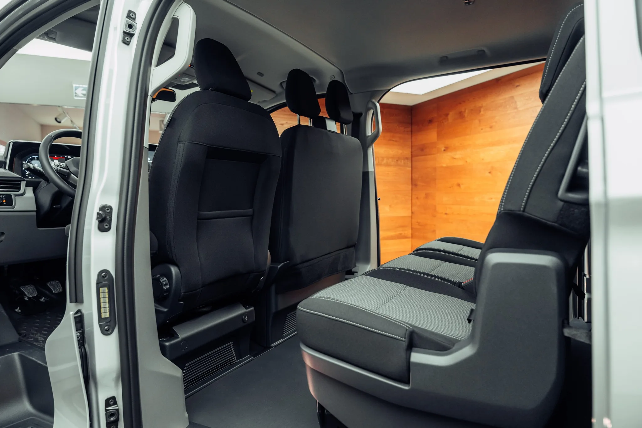 2026 Volkswagen Multivan, 9/18