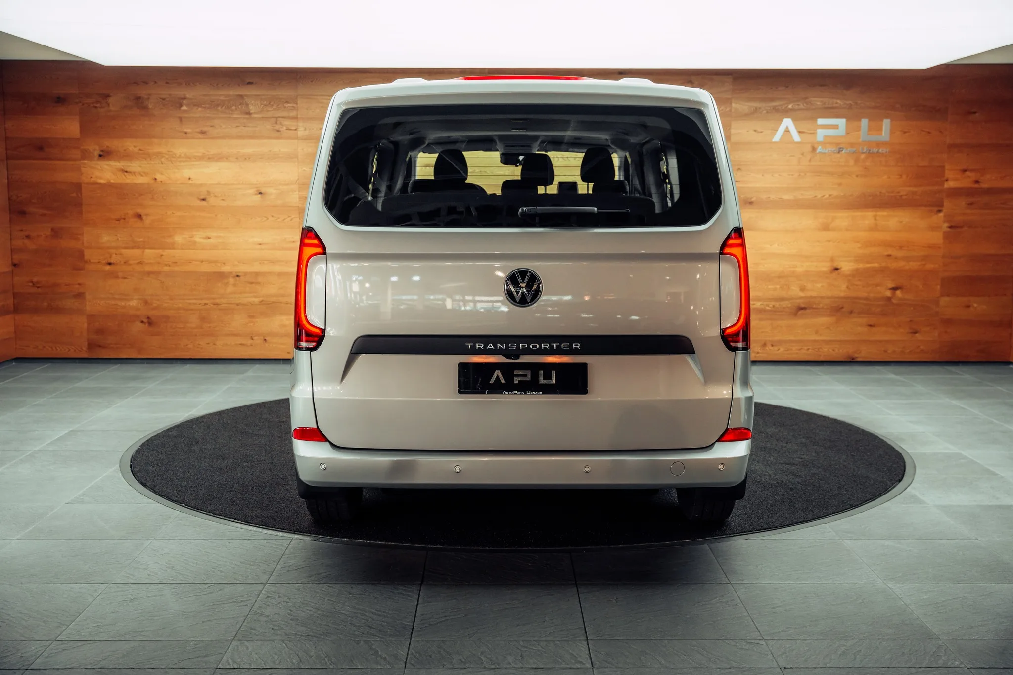 2026 Volkswagen Multivan, 16/18