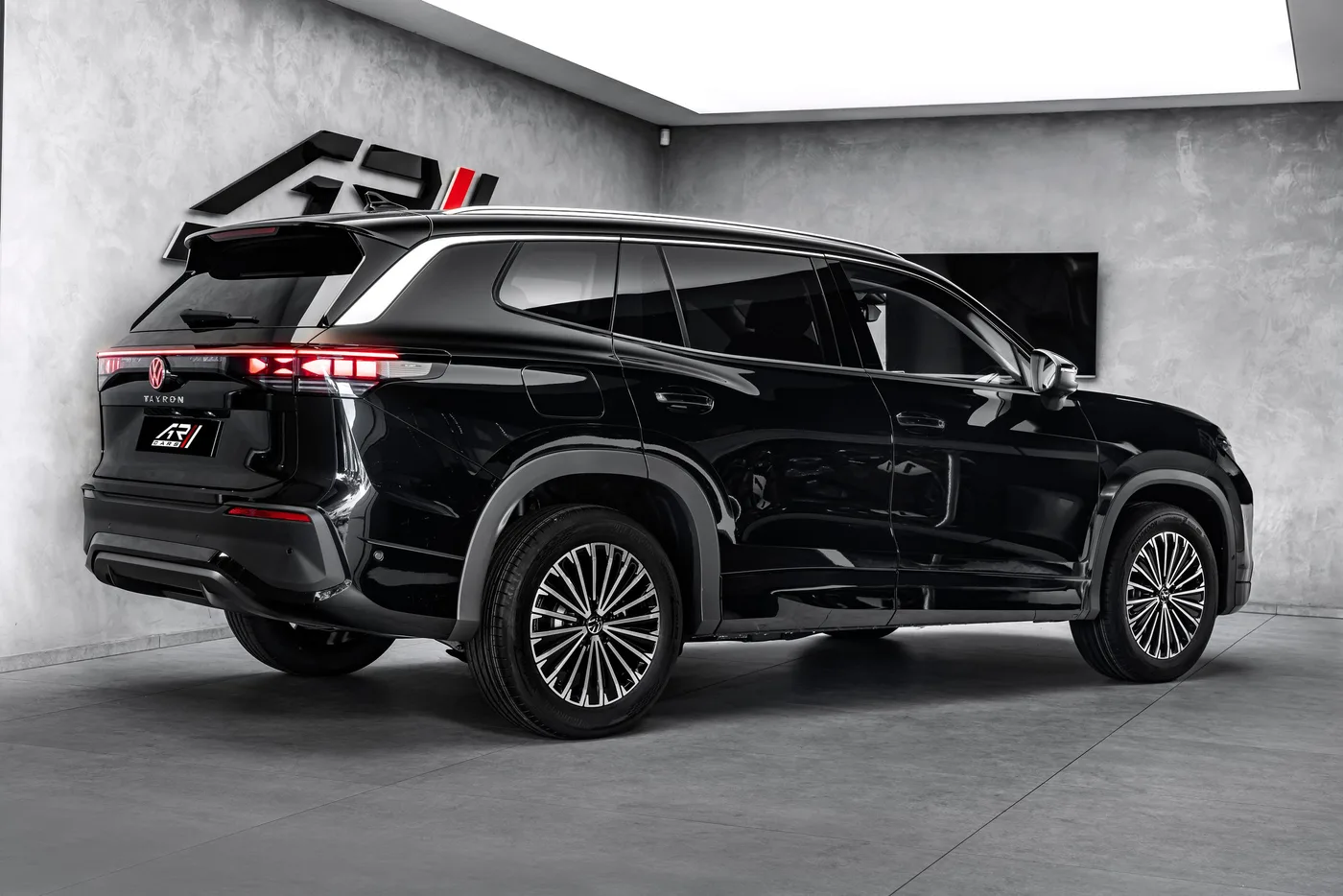 2026 Volkswagen Tayron proposée par un concessionnaire spécialisé à Ostrava, Tchéquie, photo 5 sur 18