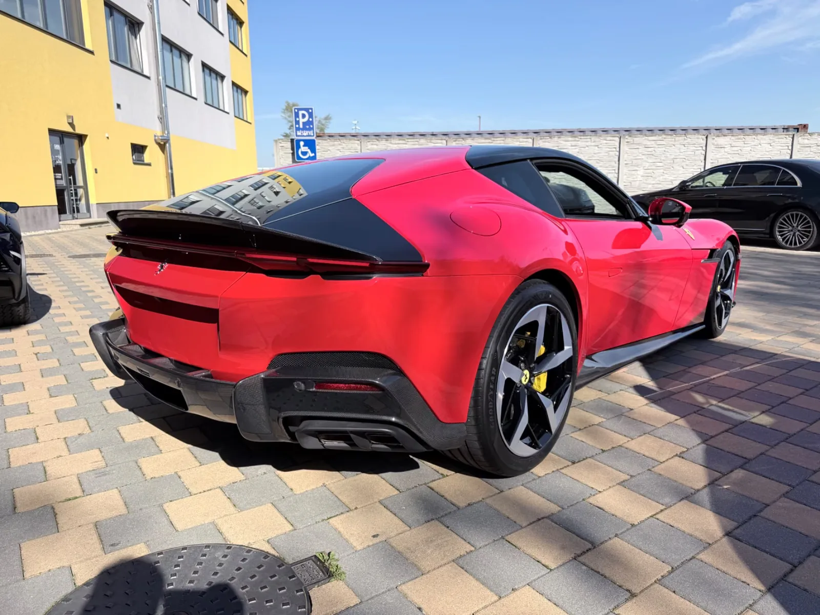 2027 Ferrari 12Cilindri, 7/24