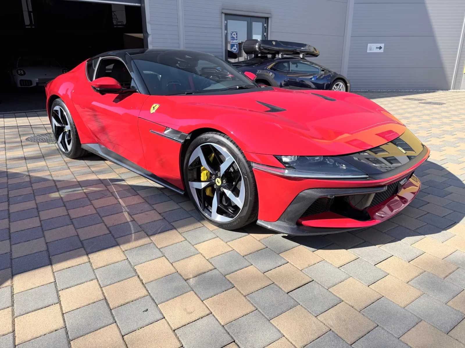 2027 Ferrari 12Cilindri, 9/24