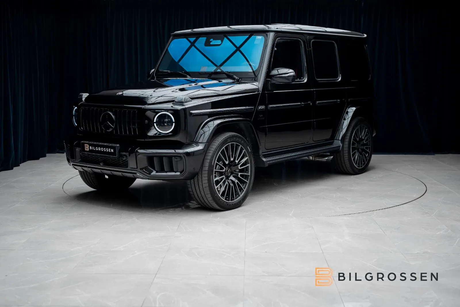 2027 Mercedes-AMG G 63 Superior Line proposée par un concessionnaire spécialisé à Täby, Suède, photo principale