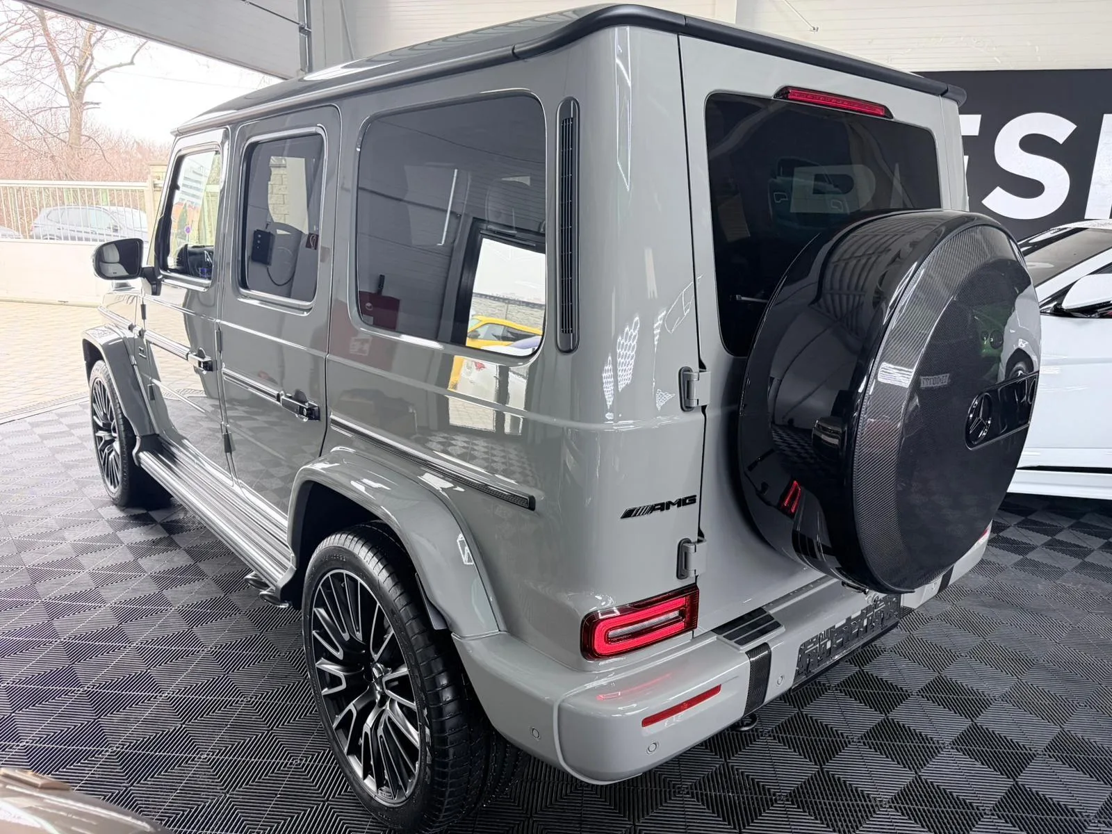 2027 Mercedes-AMG G 63 Superior Line, 4/26