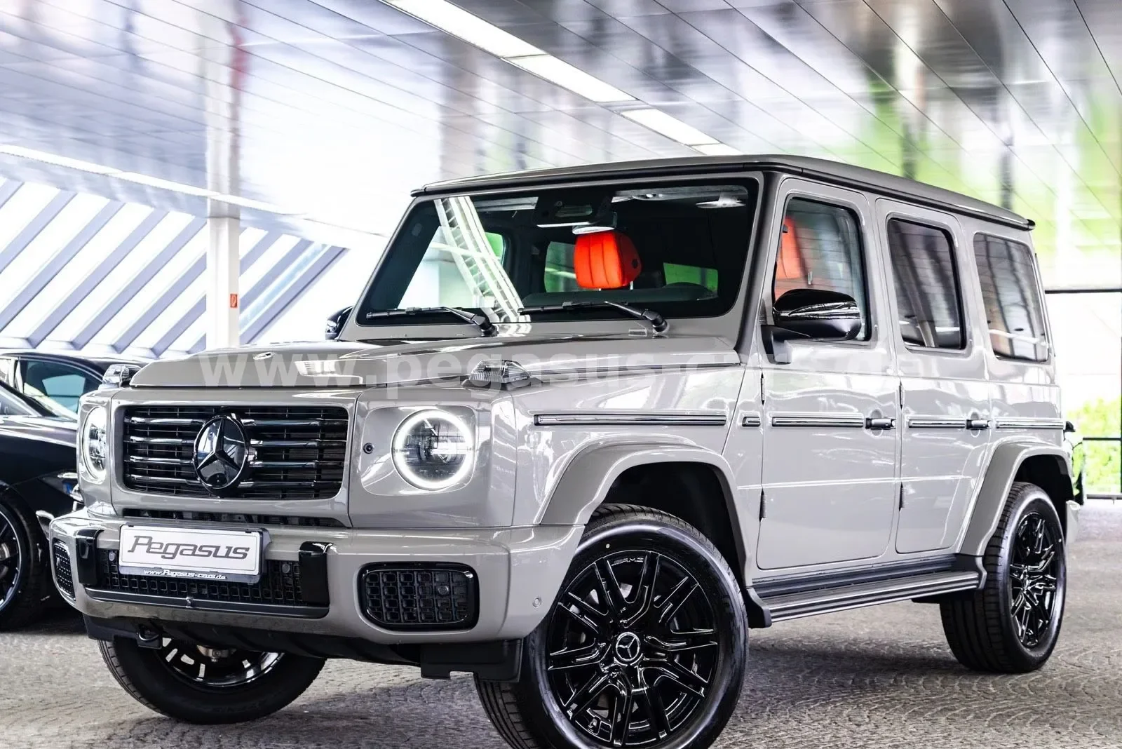 2027 Mercedes-Benz G 450 d AMG Line angeboten von einem Fachhändler in Mönchengladbach, Deutschland, Hauptfoto