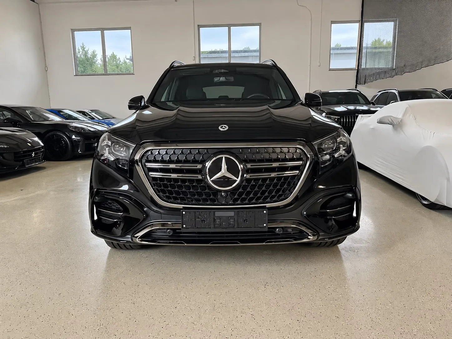 2027 Mercedes-Benz GLS 450 d 4MATIC AMG Line Plus, 2/26