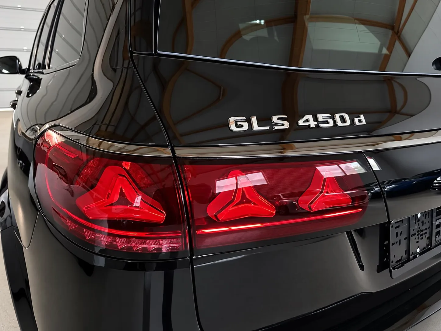 2027 Mercedes-Benz GLS 450 d 4MATIC AMG Line Plus, 13/26