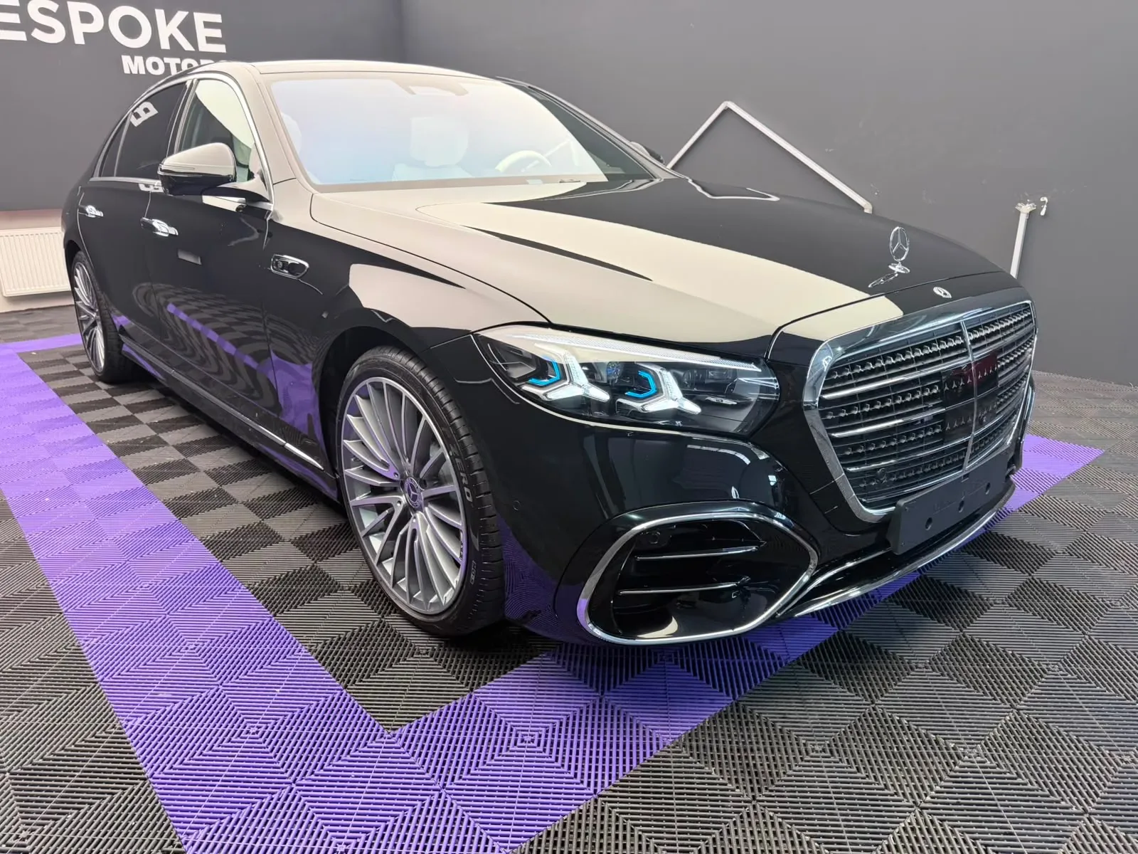 2027 Mercedes-Benz S 580 4MATIC Long proposée par un concessionnaire spécialisé à Bratislava, Slovaquie, photo principale