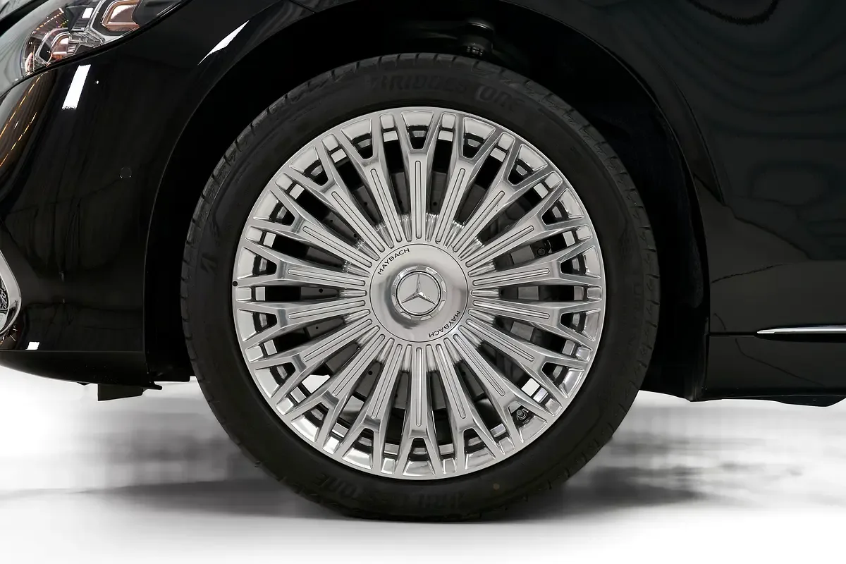 2027 Mercedes-Maybach S 580, 8/12