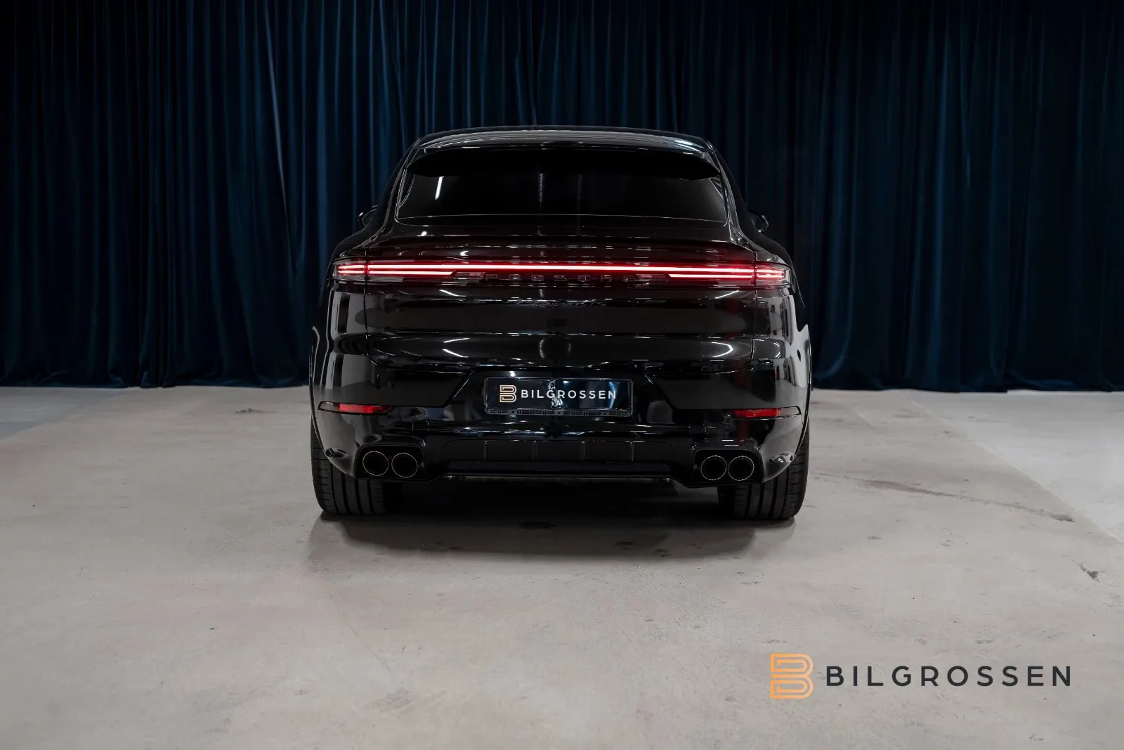 2027 Porsche Cayenne GTS Coupé, 4/21