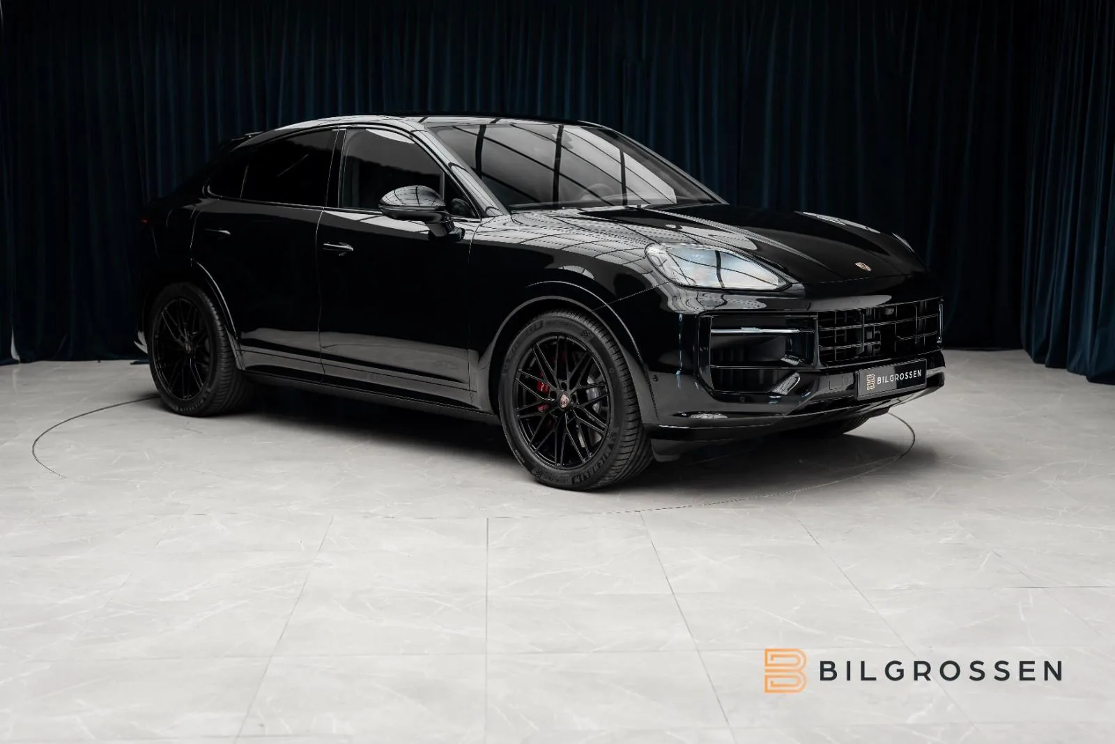2027 Porsche Cayenne GTS Coupé, 7/24
