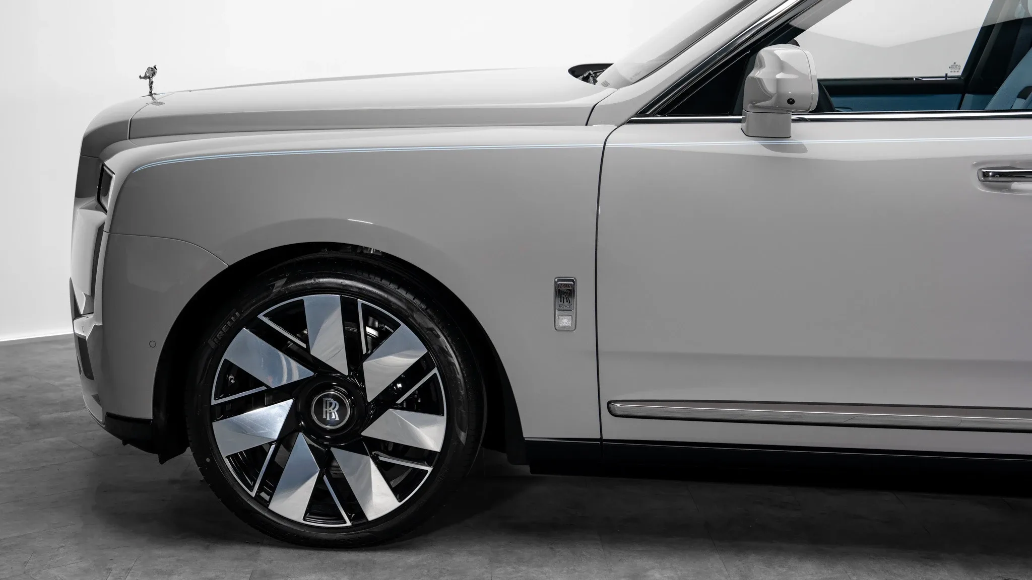 2027 Rolls-Royce Cullinan, 9/30