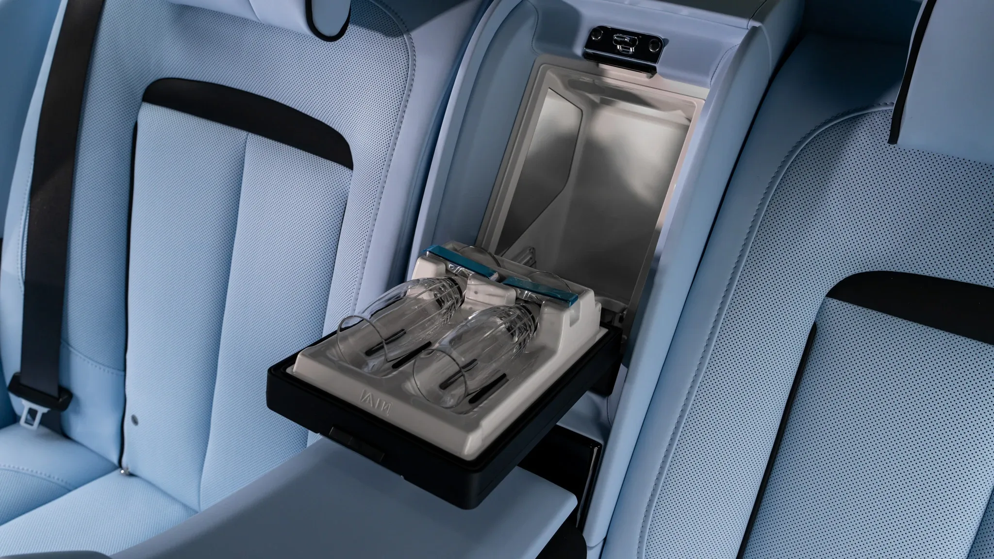 2027 Rolls-Royce Cullinan, 28/30