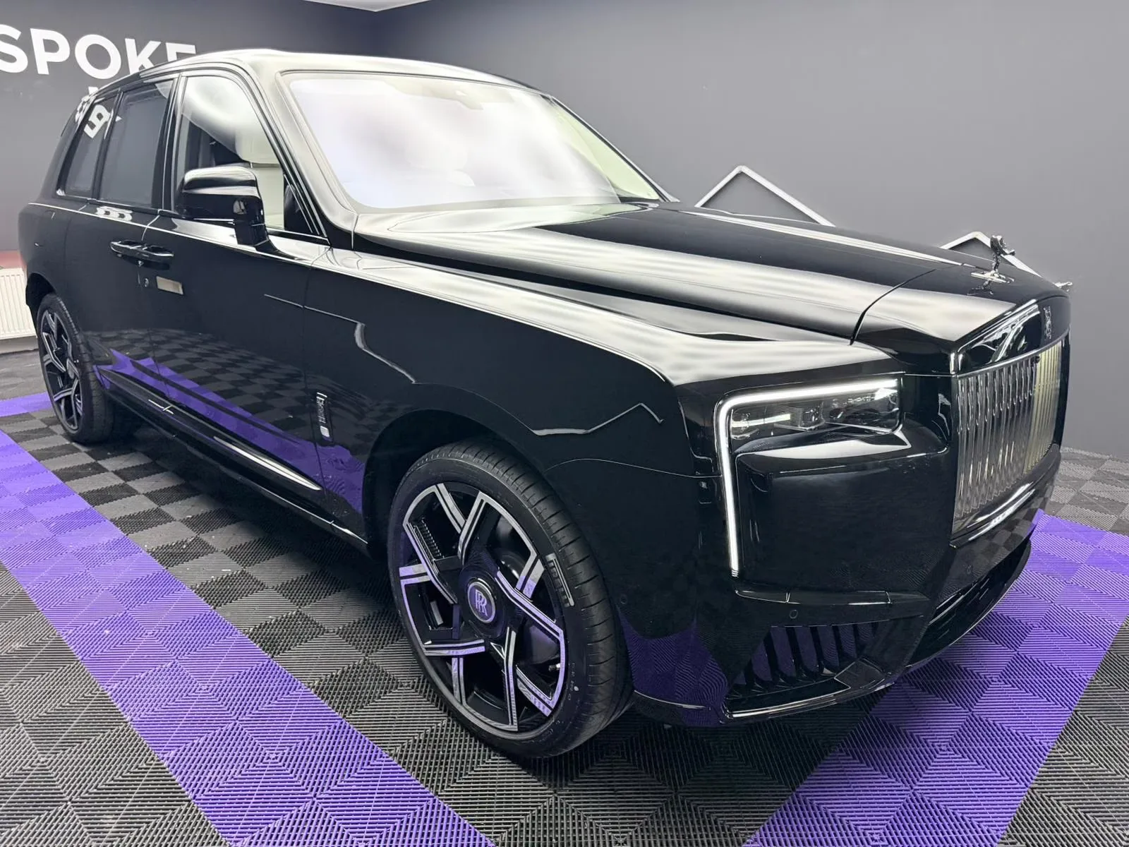 2027 Rolls-Royce Cullinan Series II Black Badge, 5/30