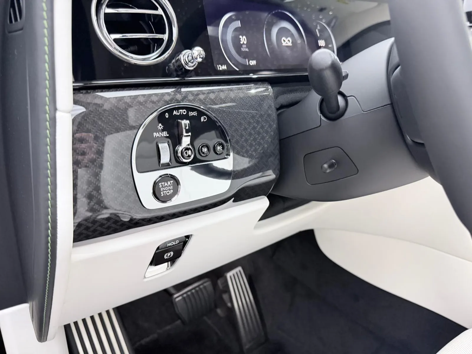 2027 Rolls-Royce Cullinan Series II Black Badge, 9/30