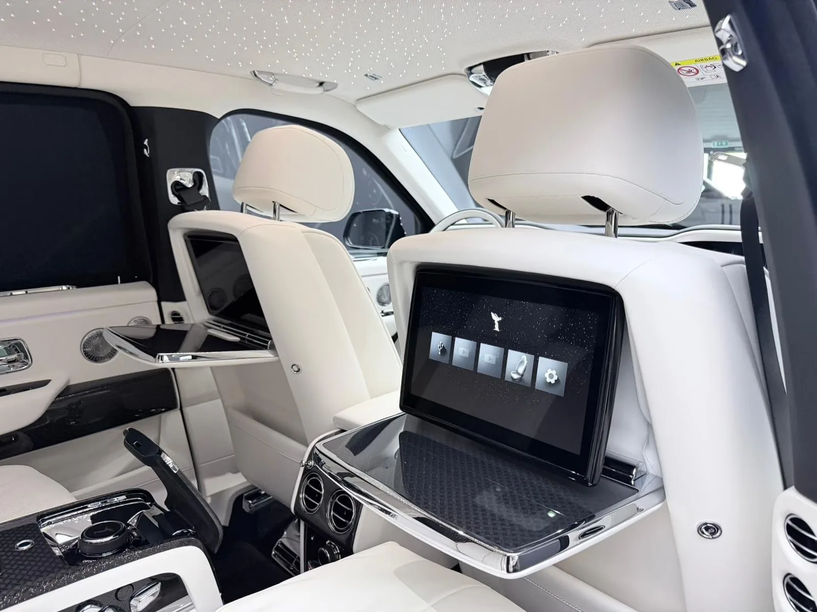 2027 Rolls-Royce Cullinan Series II Black Badge, 20/30