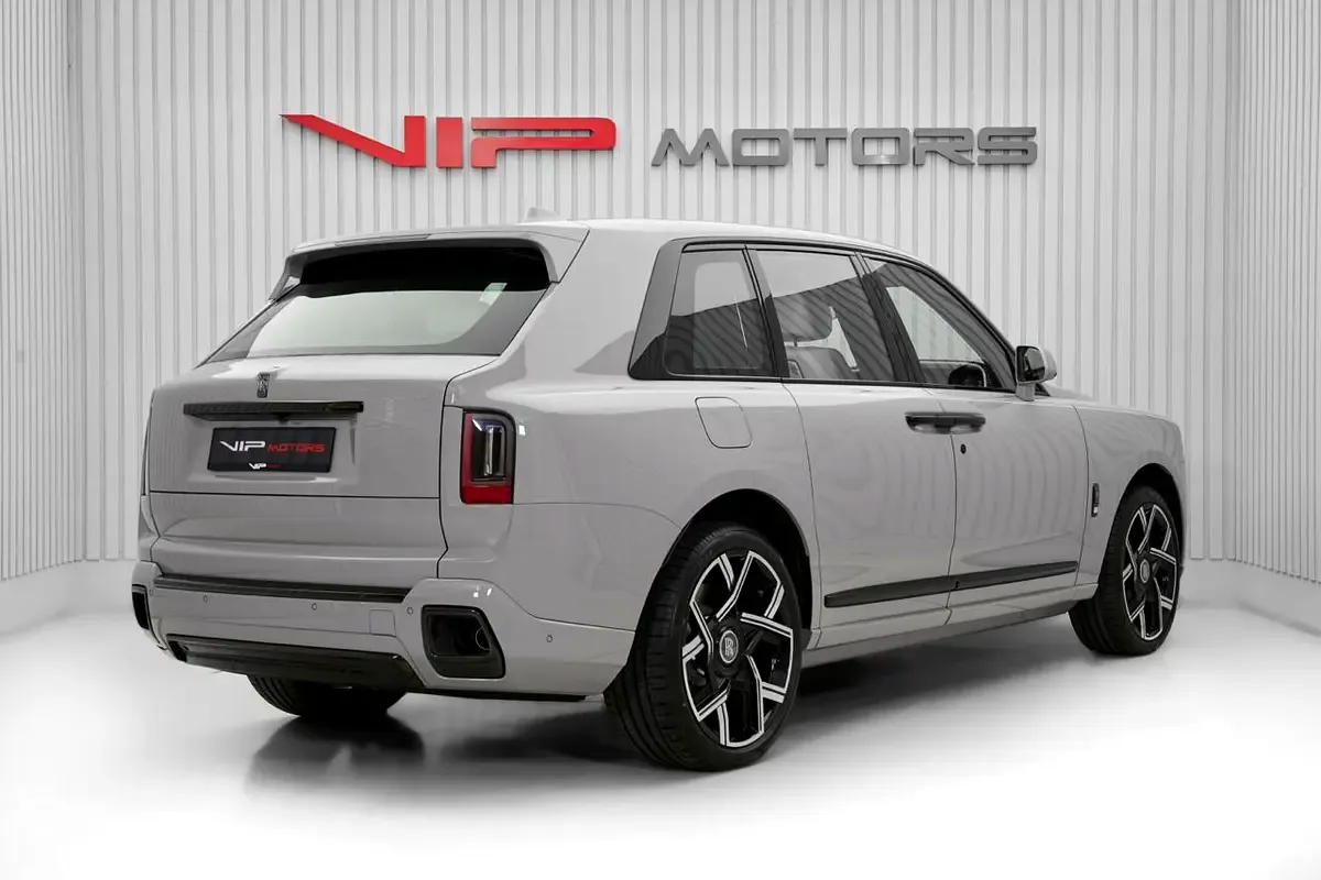 2027 Rolls-Royce Cullinan Series II Black Badge, 4/15