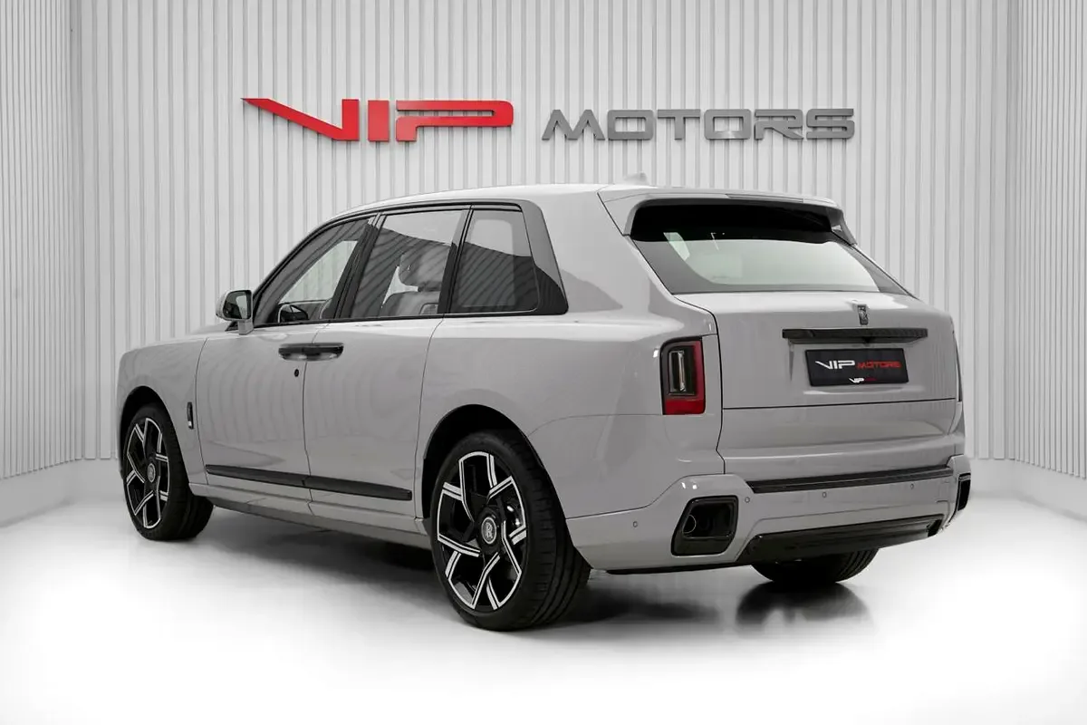 2027 Rolls-Royce Cullinan Series II Black Badge, 6/15
