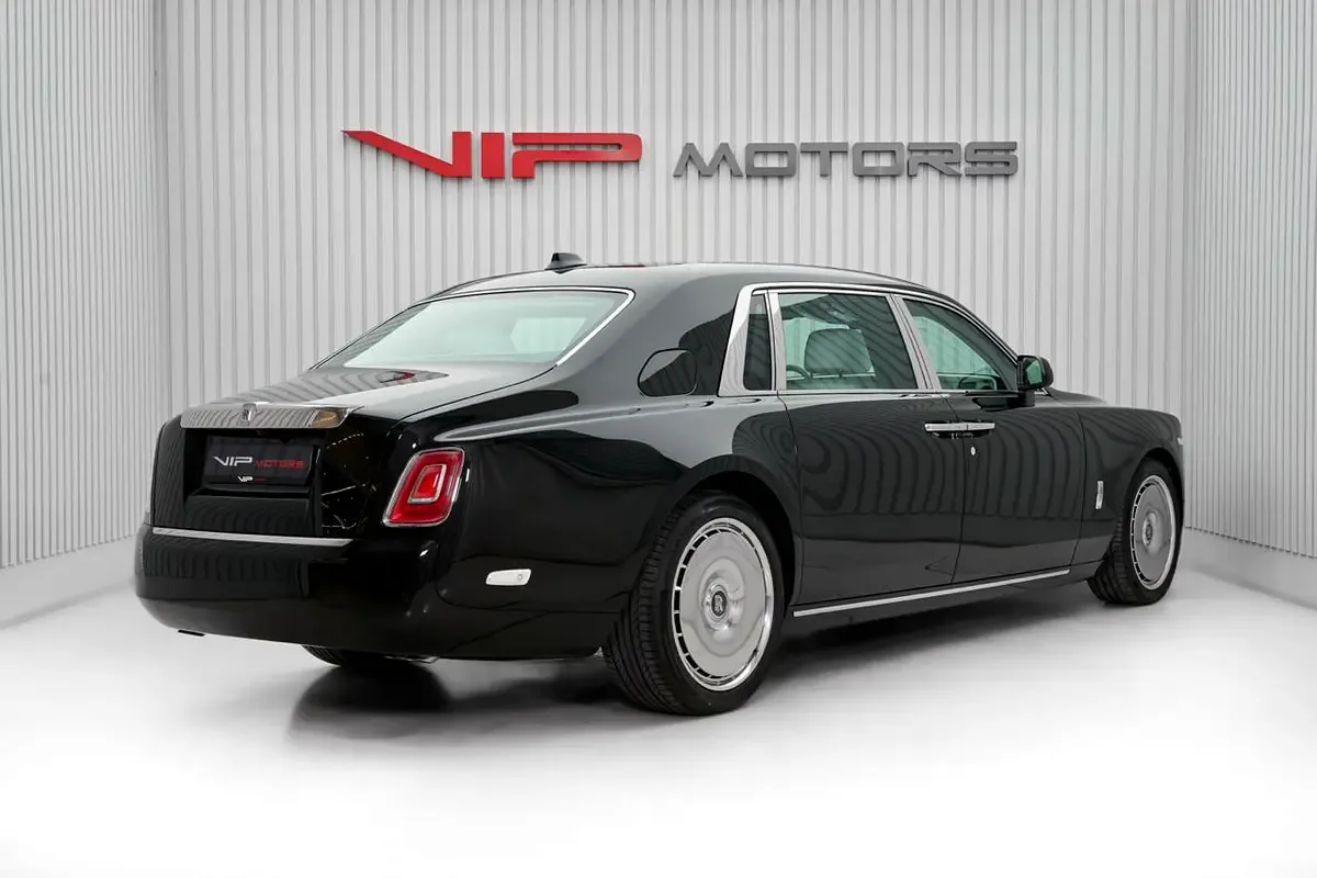 2027 Rolls-Royce Phantom Extended Series II, 4/14