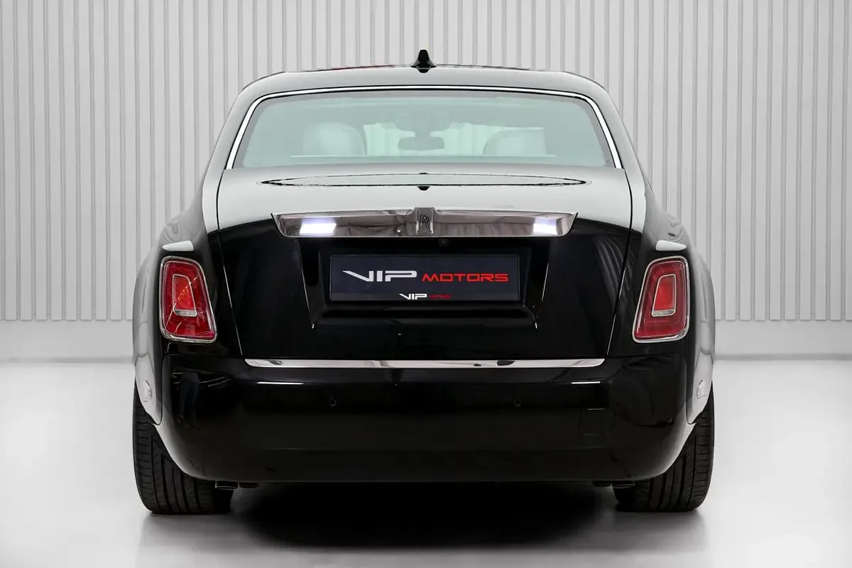 2027 Rolls-Royce Phantom Extended Series II, 5/14