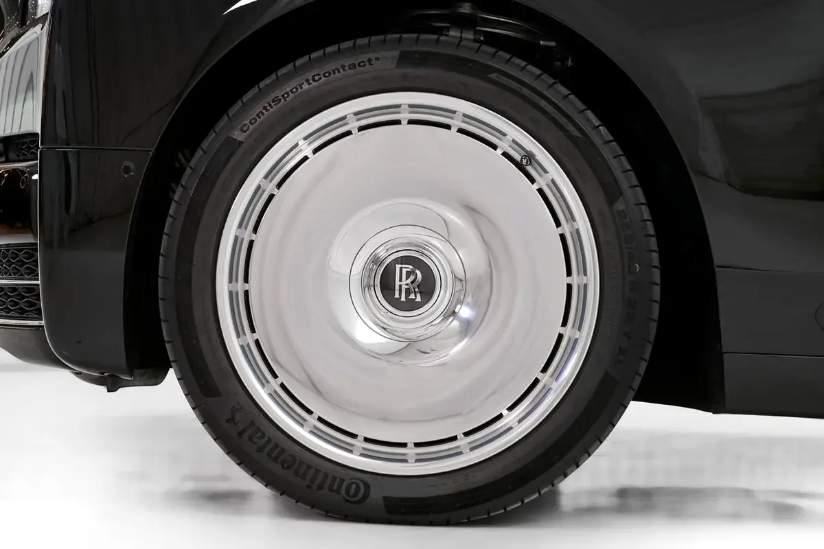 2027 Rolls-Royce Phantom Extended Series II, 7/14