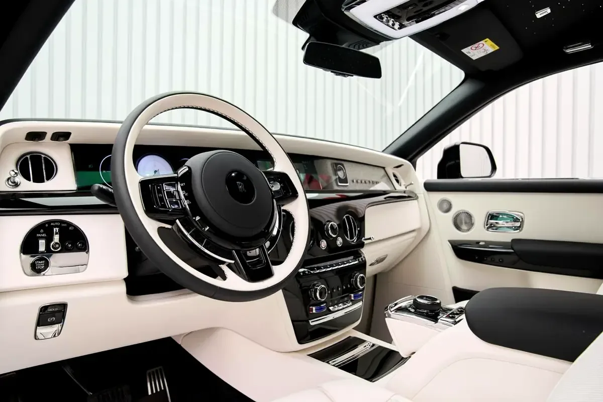 2027 Rolls-Royce Phantom Extended Series II, 8/14