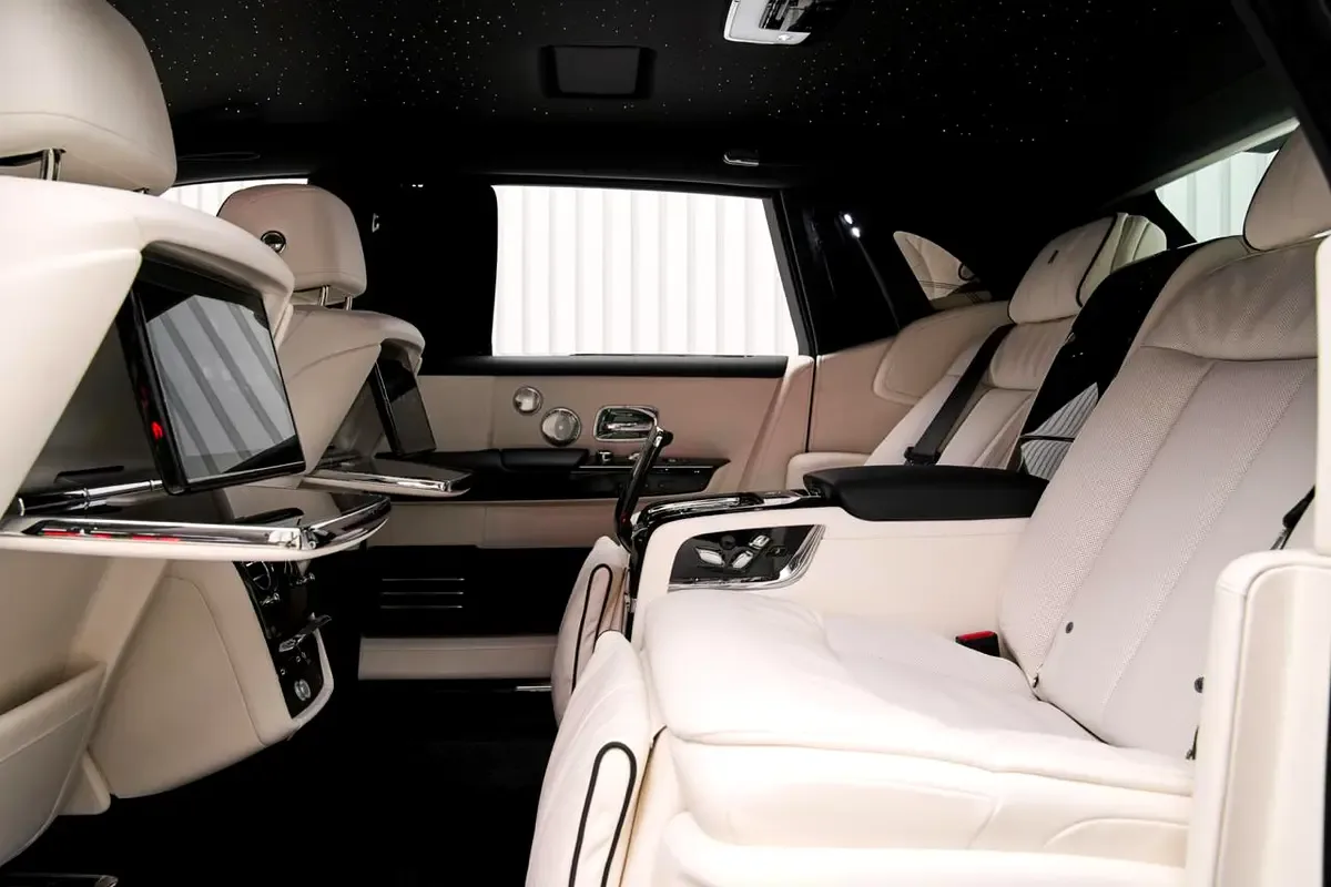 2027 Rolls-Royce Phantom Extended Series II, 12/14