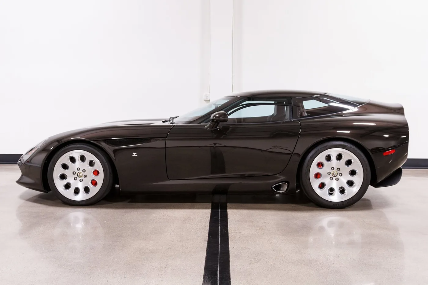 Alfa Romeo TZ3 Stradale Zagato verkauft von einem Fachhändler in Costa Mesa, Vereinigte Staaten, Foto 3 von 15