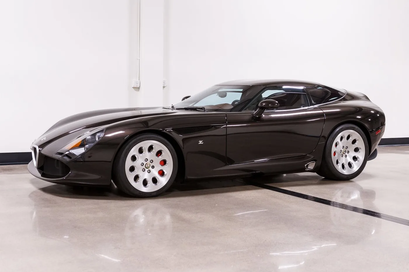 Alfa Romeo TZ3 Stradale Zagato verkauft von einem Fachhändler in Costa Mesa, Vereinigte Staaten, Foto 4 von 15