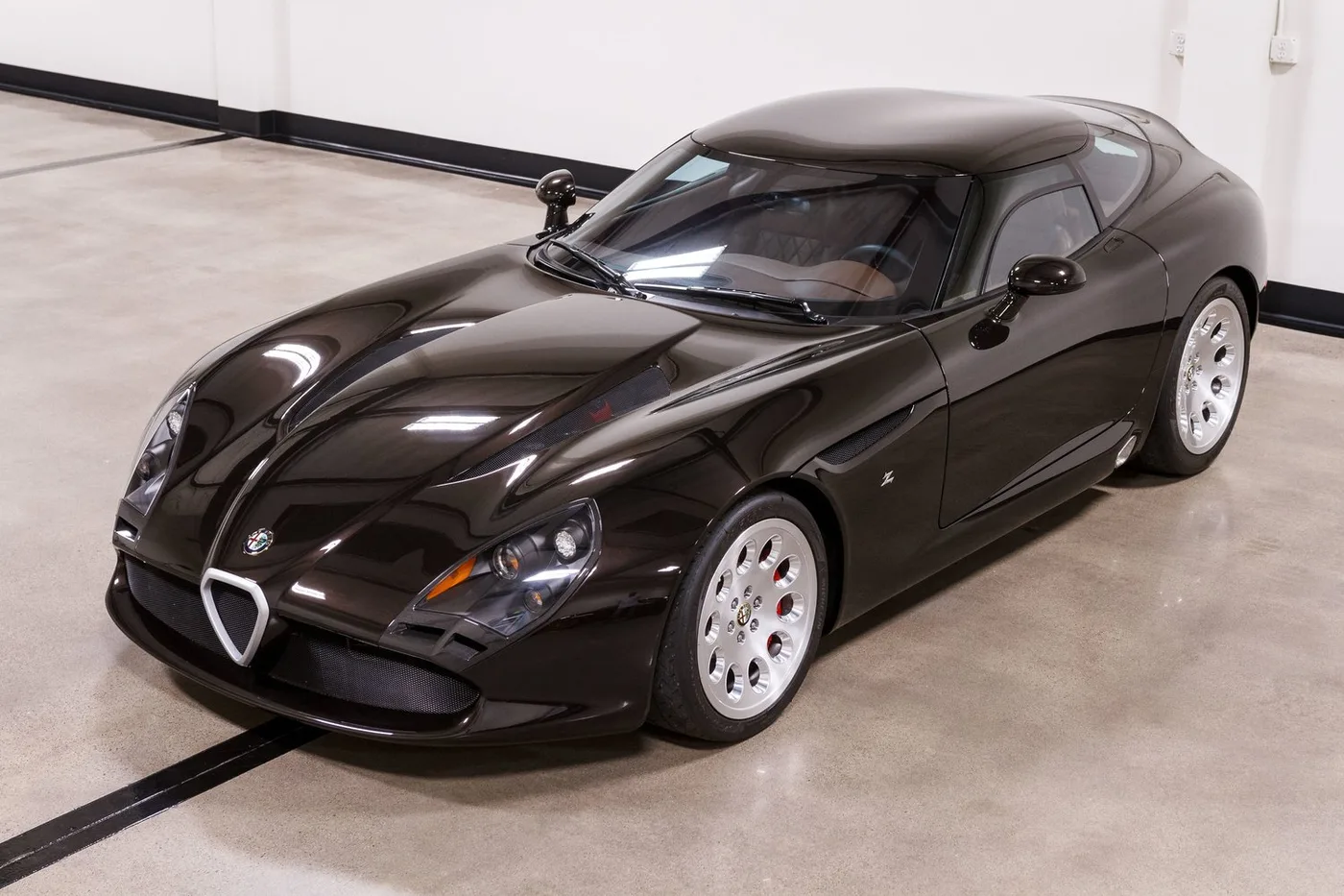 Alfa Romeo TZ3 Stradale Zagato verkauft von einem Fachhändler in Costa Mesa, Vereinigte Staaten, Foto 13 von 15