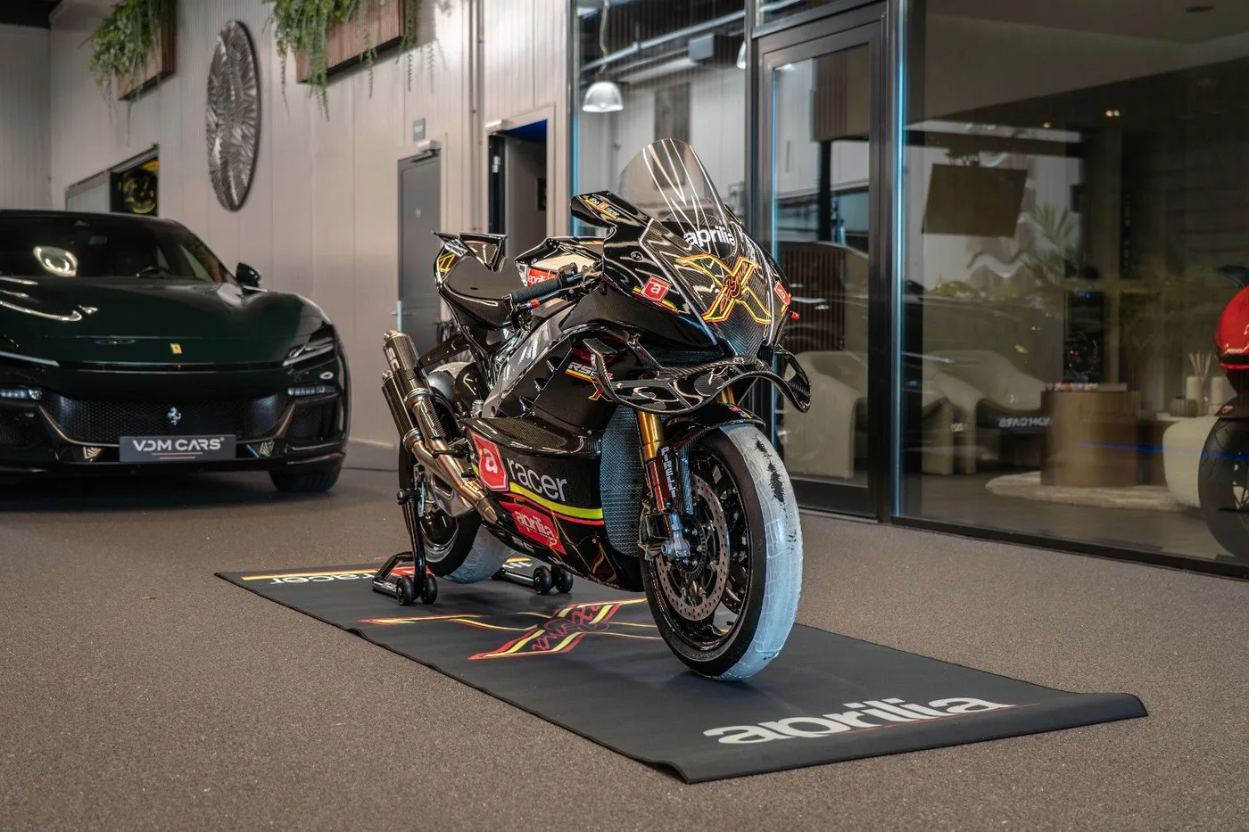 Aprilia RSV4 offered by a luxury motorcycle dealer in Gronau, Germany, photo 2 of 25