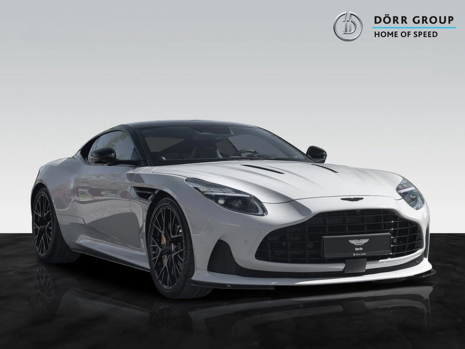 Aston Martin DB12 angeboten von einem Vertragshändler in Hockenheim, Deutschland, Hauptfoto
