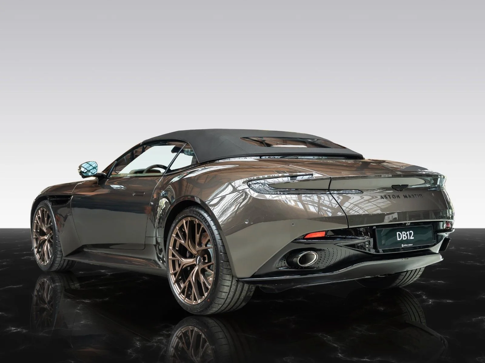 Aston Martin DB12, 13/30