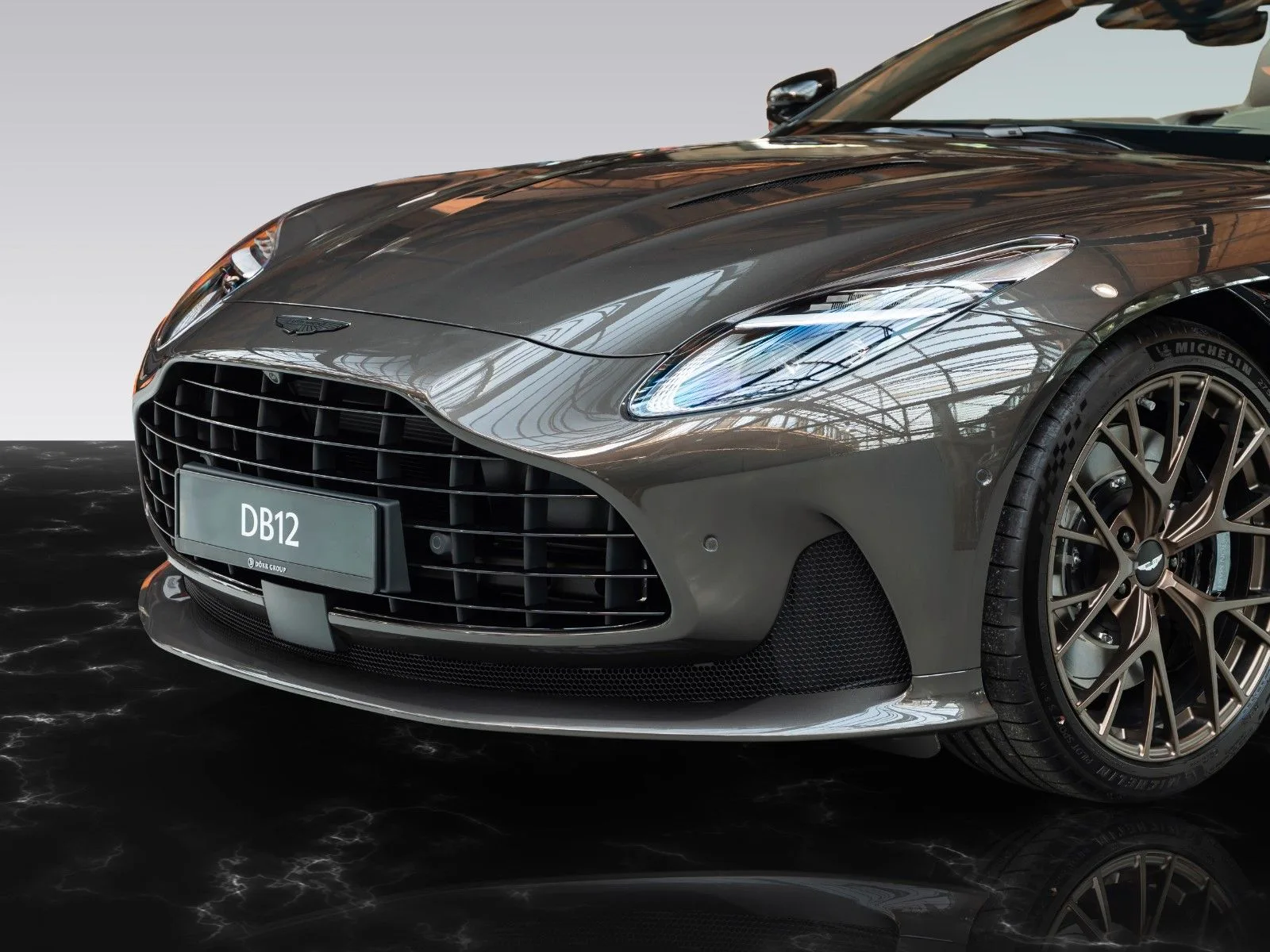 Aston Martin DB12, 18/30