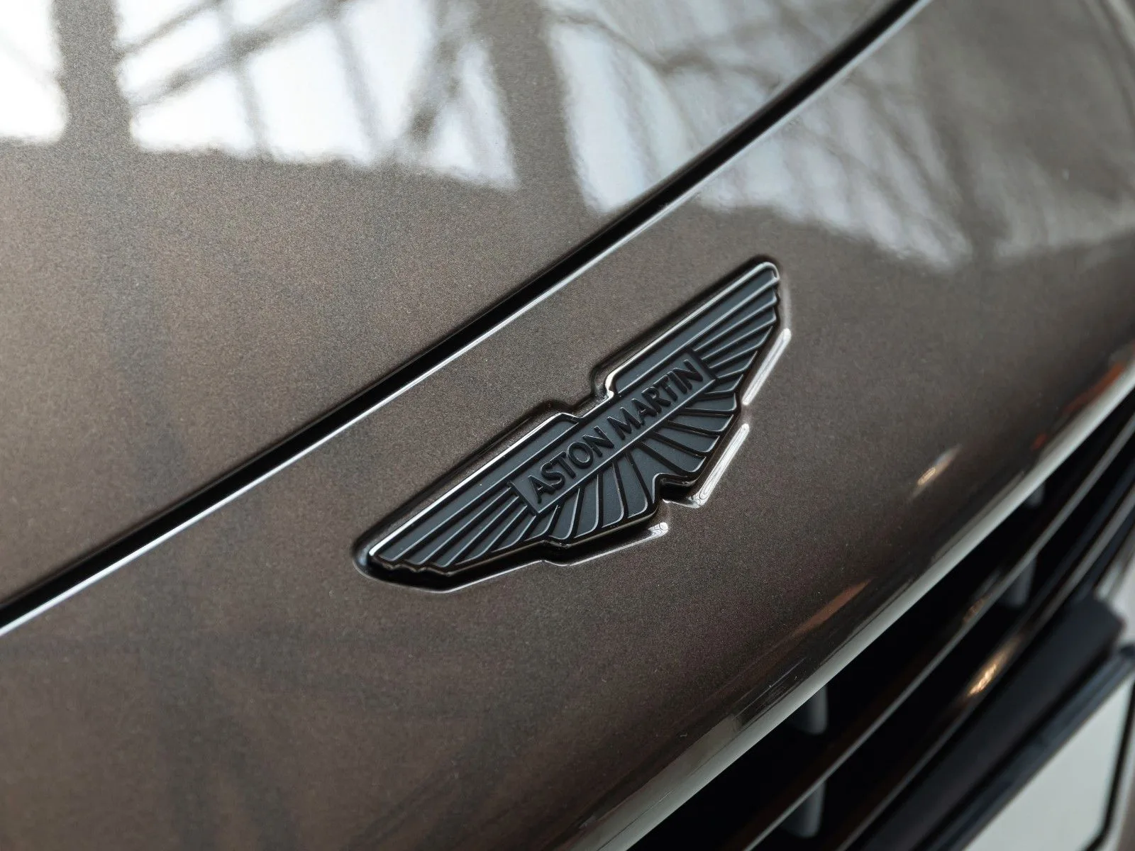 Aston Martin DB12, 23/30
