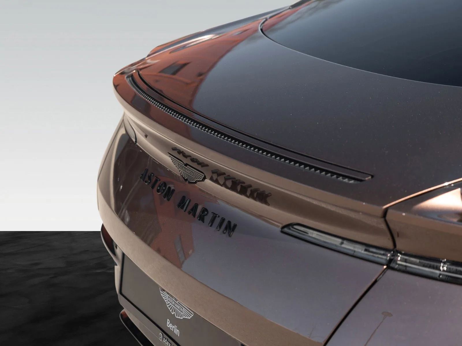 Aston Martin DB12, 14/30