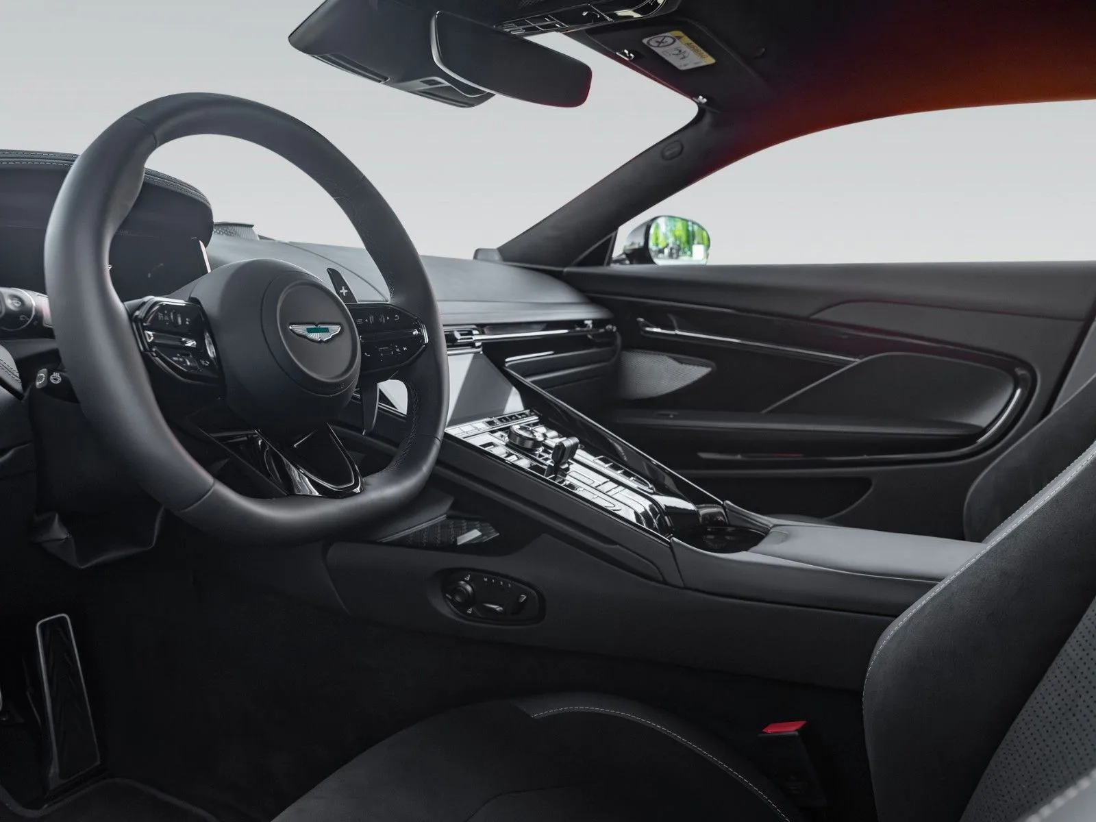 Aston Martin DB12, 18/30