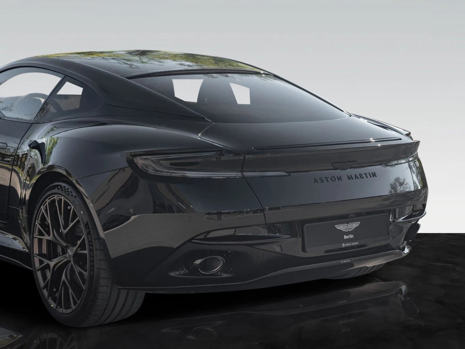 Aston Martin DB12, 5/30