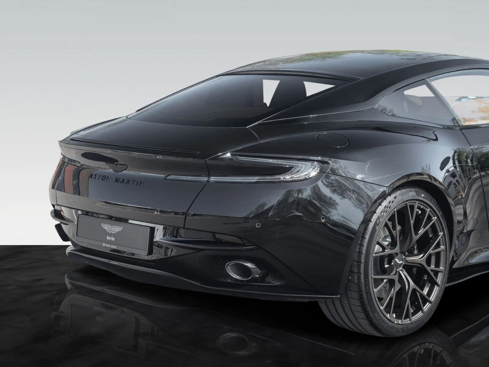 Aston Martin DB12, 6/30