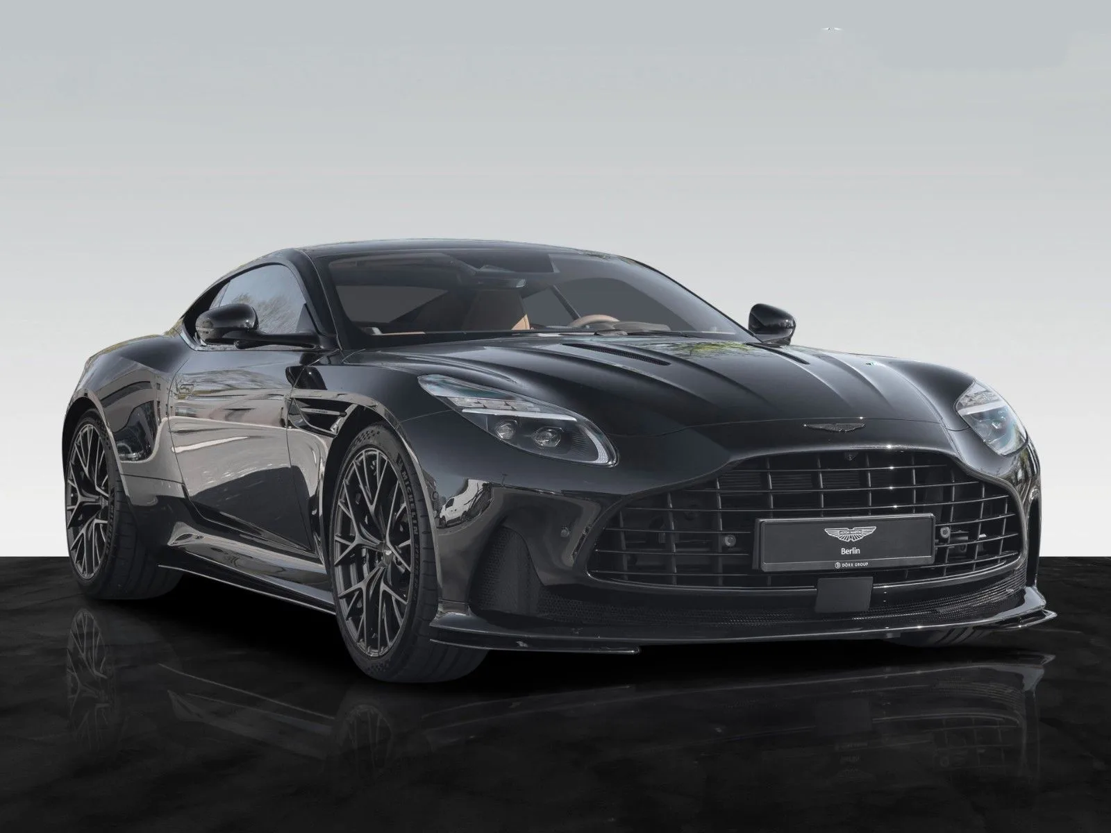 Aston Martin DB12, 19/30