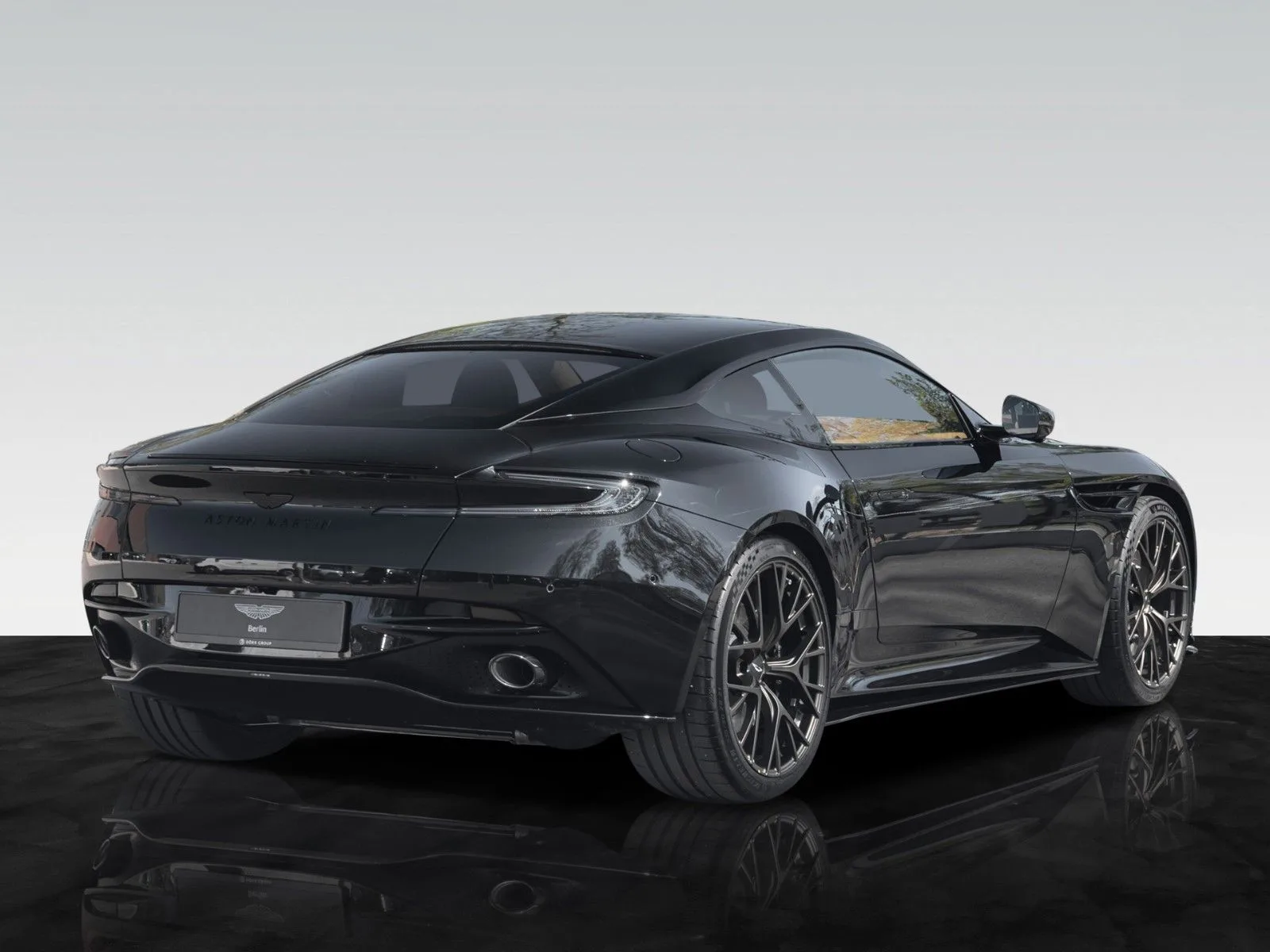 Aston Martin DB12, 20/30