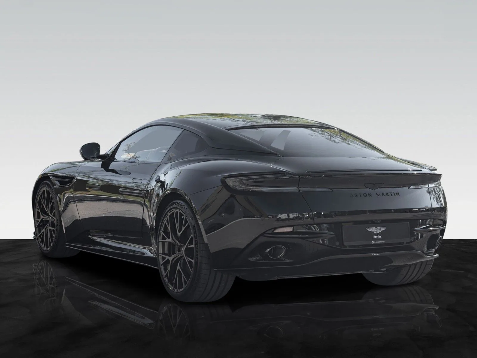 Aston Martin DB12, 21/30