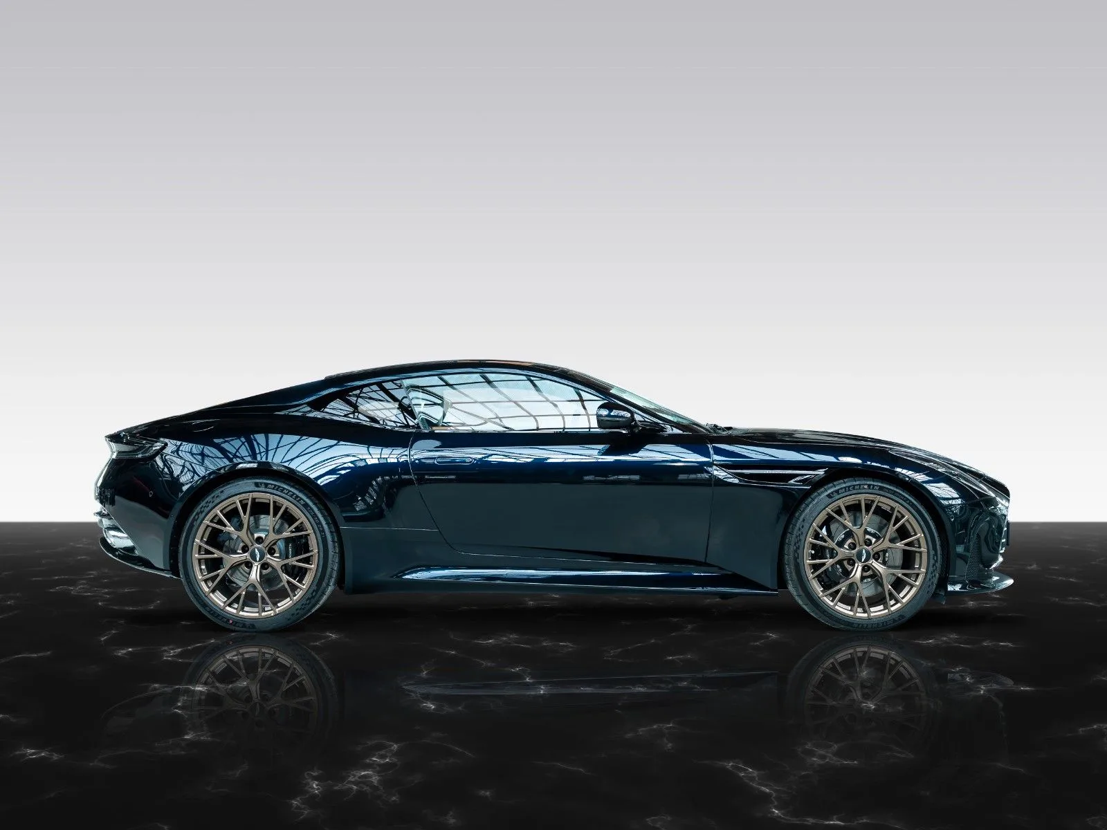 Aston Martin DB12, 5/29
