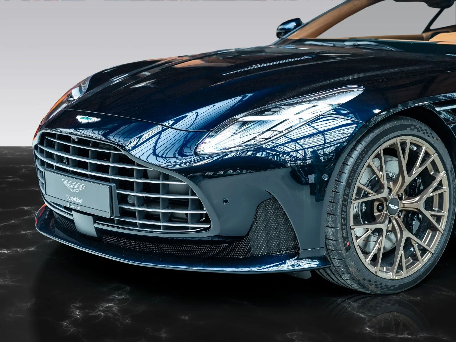 Aston Martin DB12, 7/29